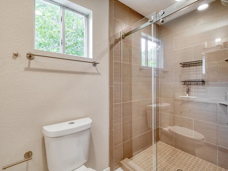 8202 Polar Dr — Photo 18
