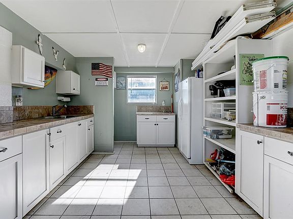 4th image of 461 Pompano Street