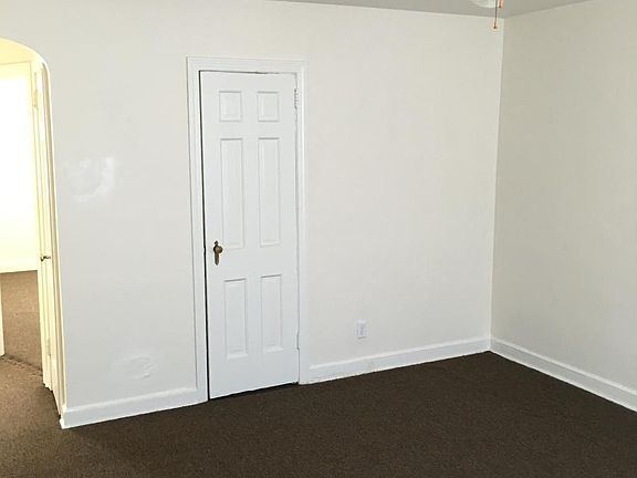 3rd image of 2102 Eastburn Ave