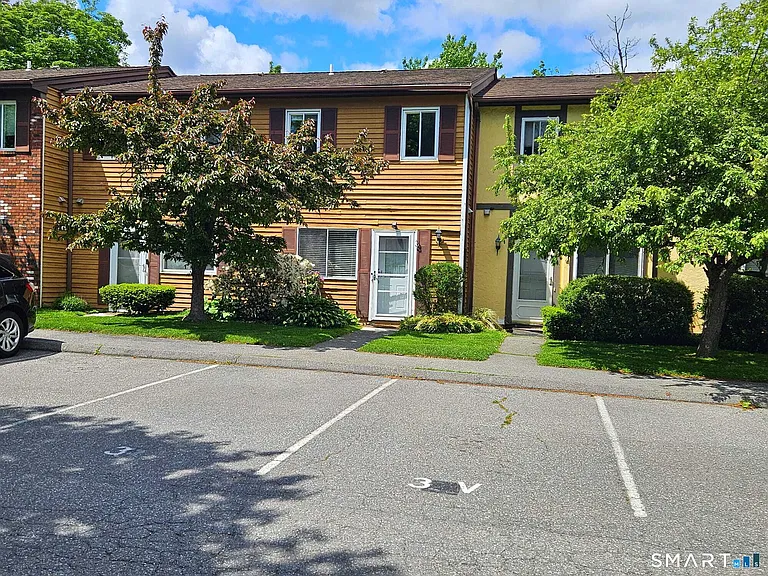 24 East Ave #3 — Photo 3