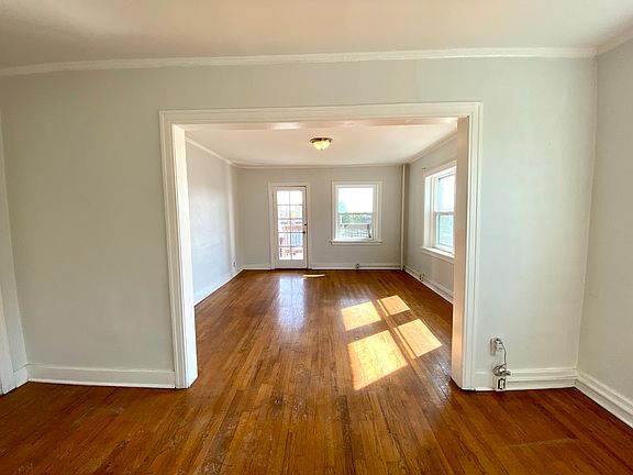 5th image of 3816 Washington St #2S