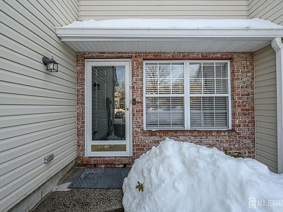 2nd image of 9 Cooper Ln
