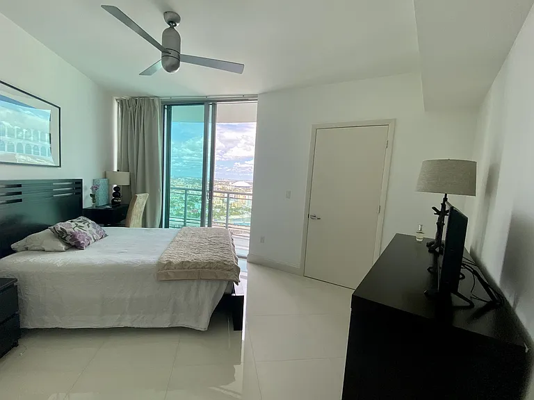 350 S Miami Ave #3813 — Photo 25