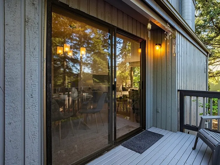 1850 Grant Ave S #E2 — Photo 18