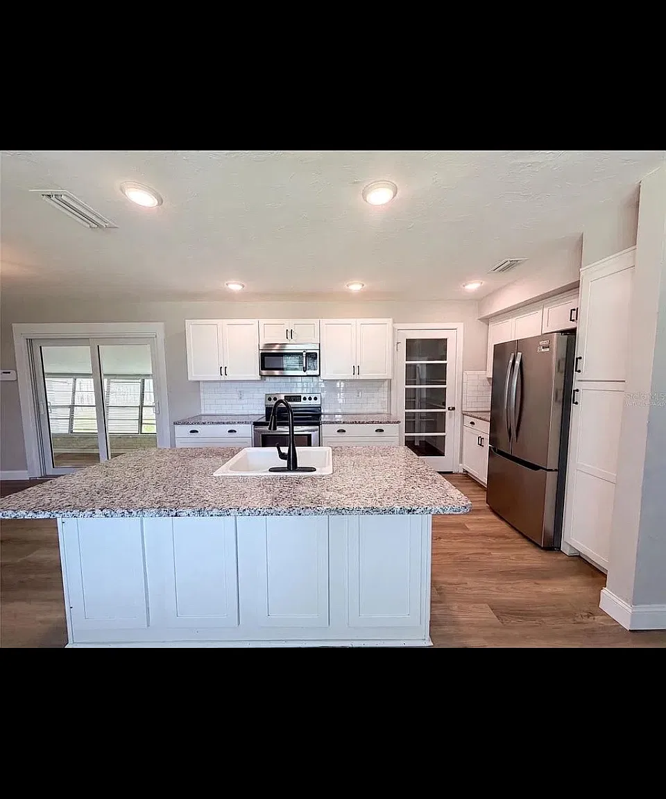 3 bed, 1588 sqft, $1,710 — Photo 1