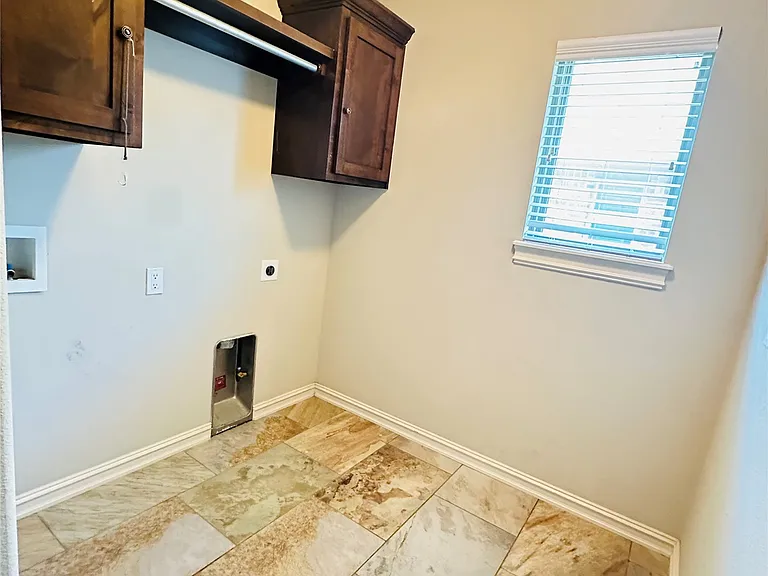 8111 N 75th East Ave — Photo 38