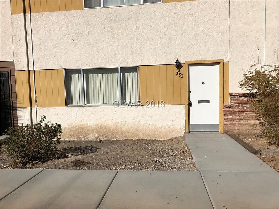 1st image of 252 Greenbriar Townhouse Way