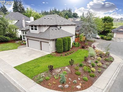 4th image of 3207 NE 105th Cir