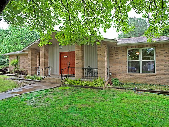2nd image of 575 E Margaret Pl