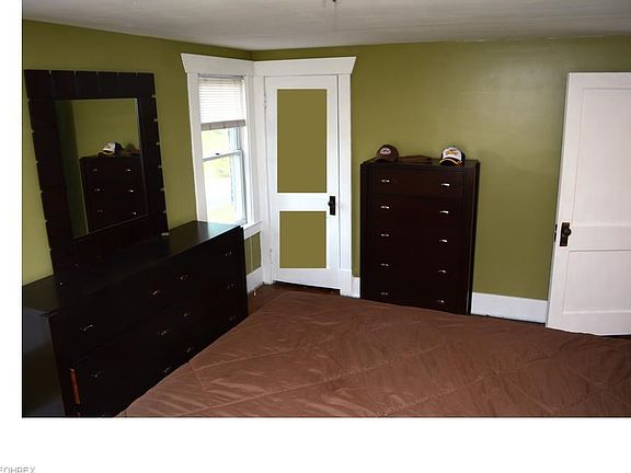 4th image of 928 Mayflower St NW