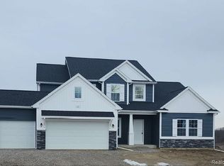 205 Linda Ln, Davisburg, MI 48350