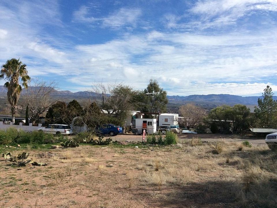 2nd image of 604 S Vine Ave
