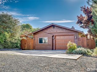 1815 Lawrence St, Port Townsend, WA 98368