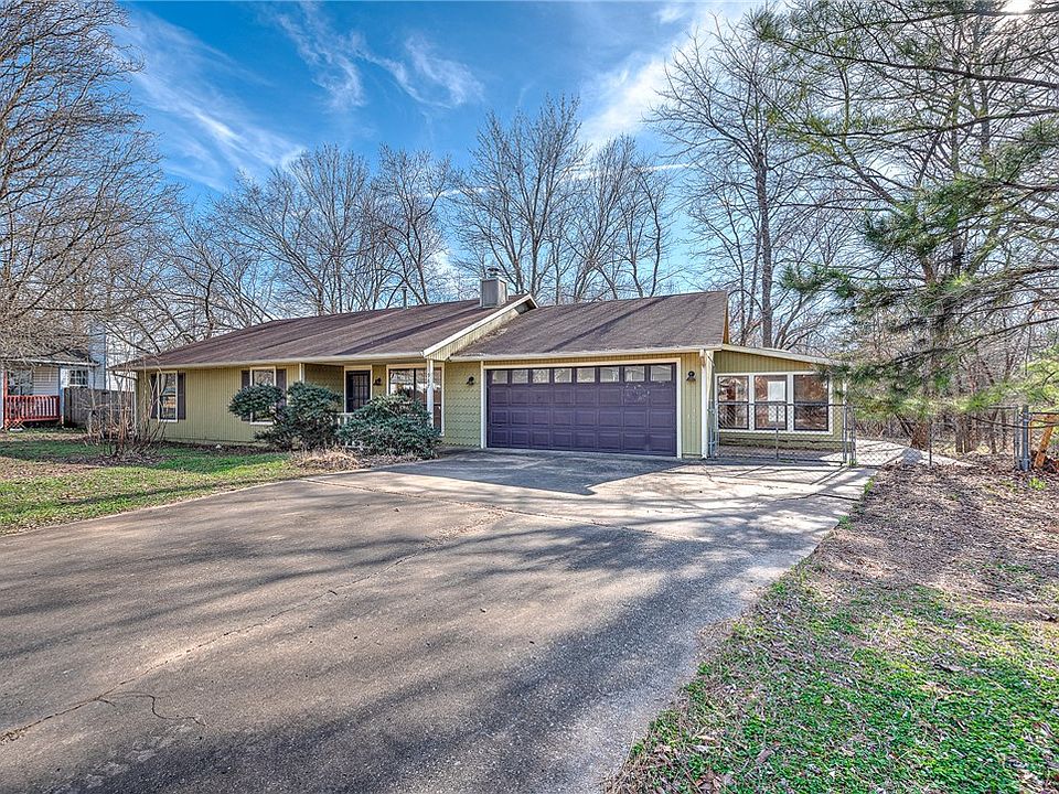 1st image of 987 W Kyle Dr