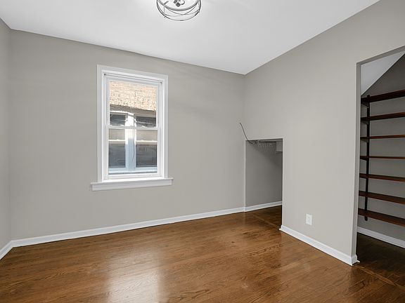 3rd image of 1608 S 49th Ct