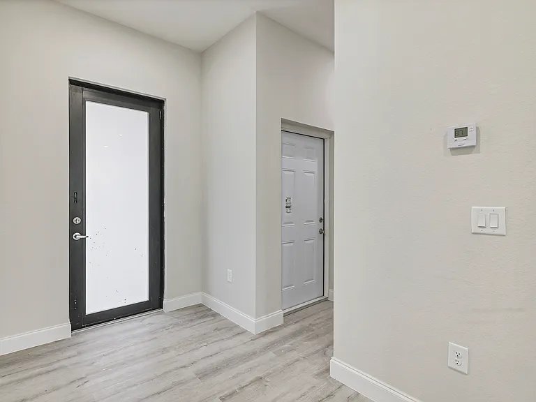 1213 County St E — Photo 9