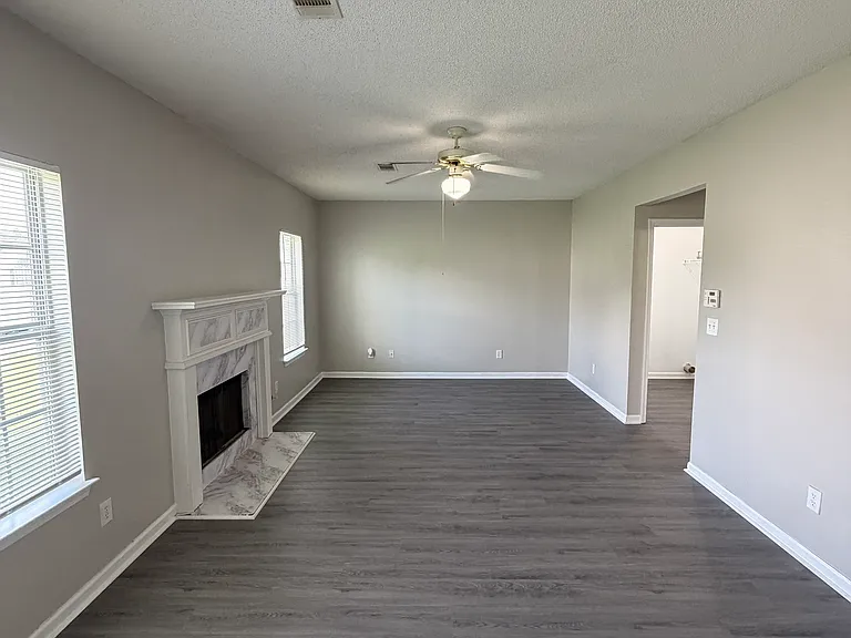 10744 Misty Meadows Ct — Photo 12