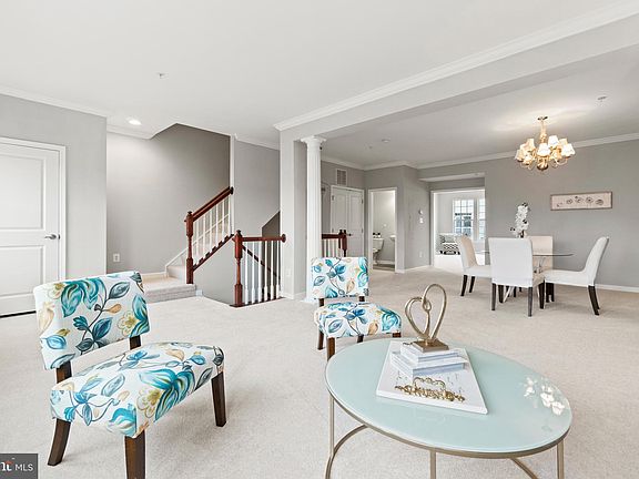 3rd image of 15304 Regents Park Dr