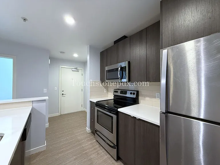 424 NE Jessup St #11 — Photo 14