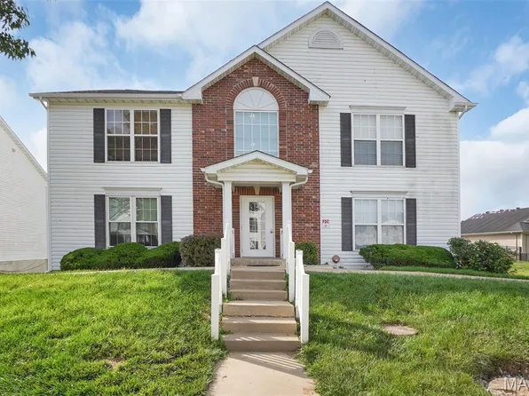 14 Homefield Gardens Dr, O Fallon, MO 63366
