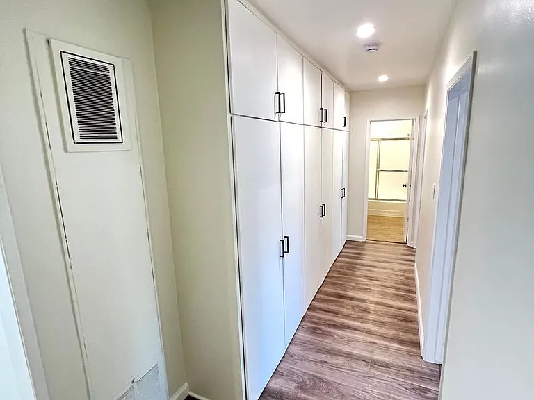 2408 Ocean Park Blvd — Photo 21