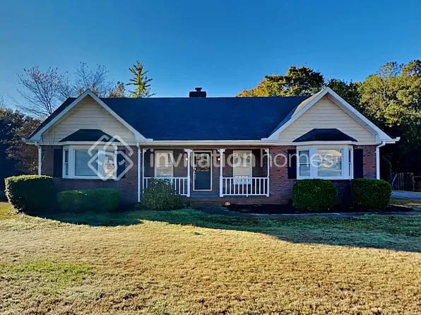 1231 Great Oaks Dr SE, Conyers, GA 30013