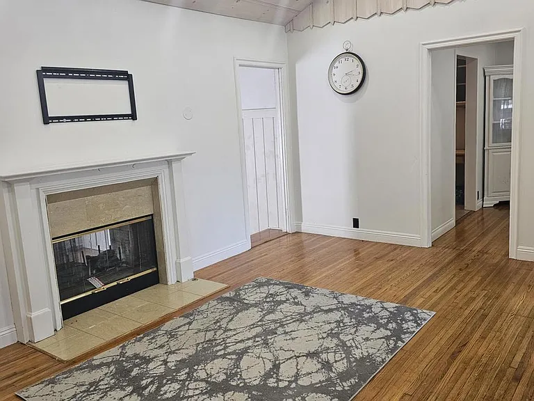 10003 Tujunga Canyon Blvd — Photo 3