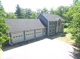 28 Longfellow Ln, Winthrop, ME 04364