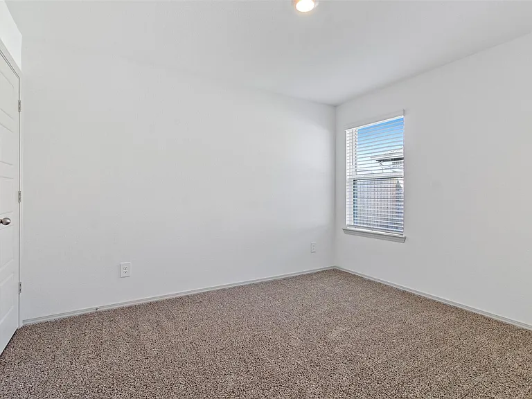 6685 Riplee St — Photo 7