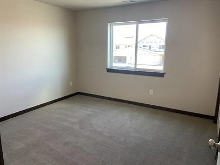 604 Halfpipe St — Photo 11