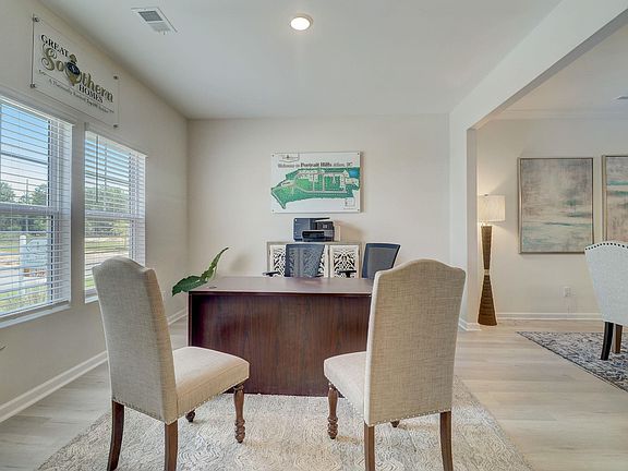 3rd image of 703 Honeydew Dr