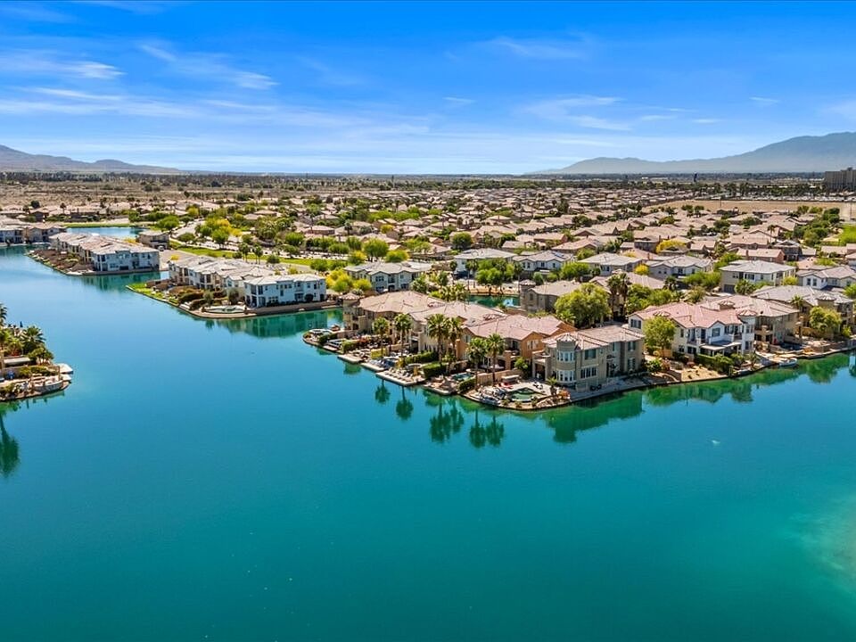 1st image of 43241 Pietra Ct