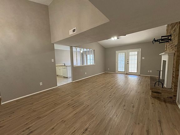5th image of 455 Everest Ct