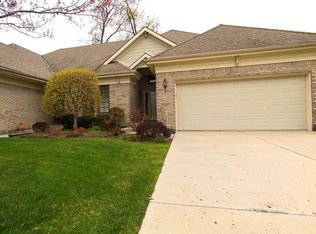 7140 Salem Crossing Pl, Englewood, OH