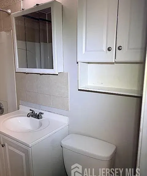 265 College Dr — Photo 10