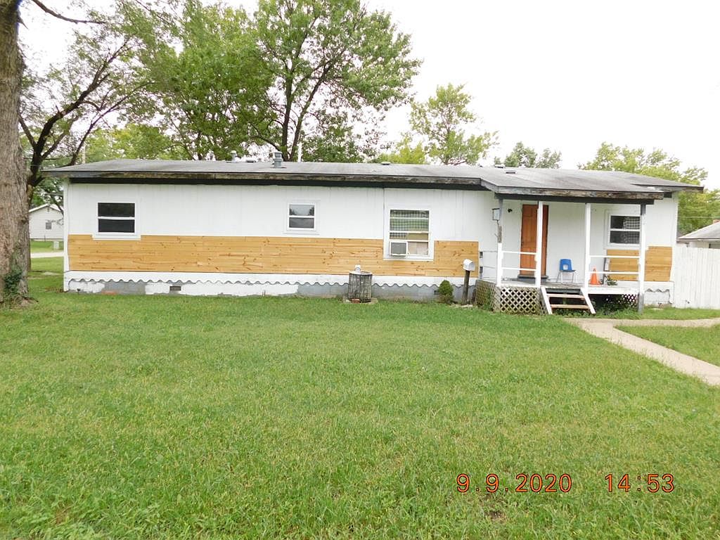 923 Charles St, Humboldt, KS 66748 Zillow