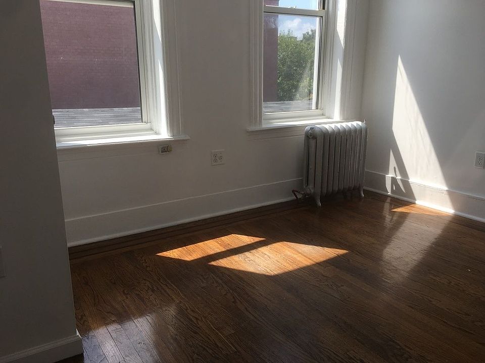 2nd image of 240 Wilson Ave APT 3F