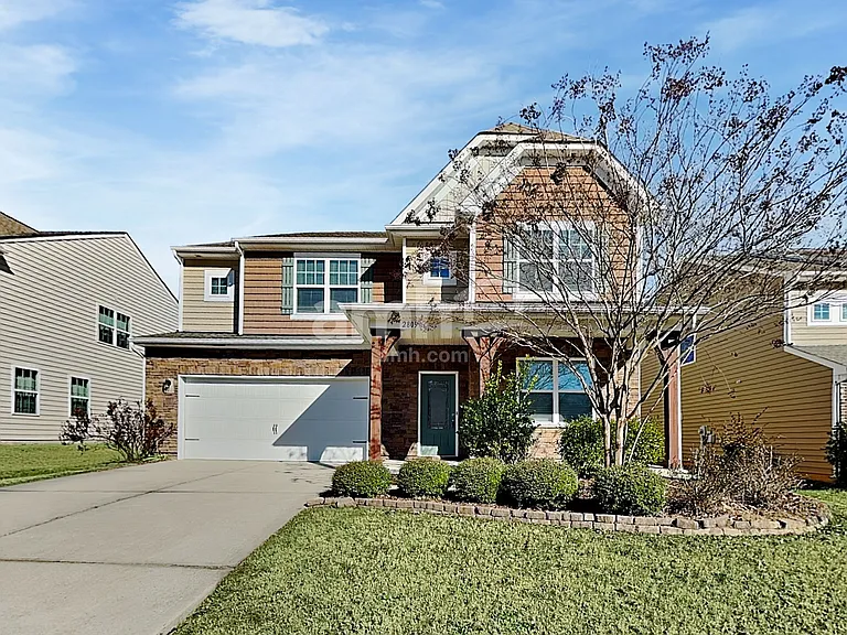 2809 Southern Trace Dr — Photo 1