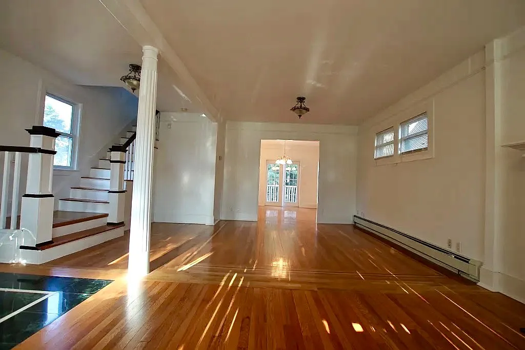 3 bed, 1.0 bath, $4,500 — Photo 3