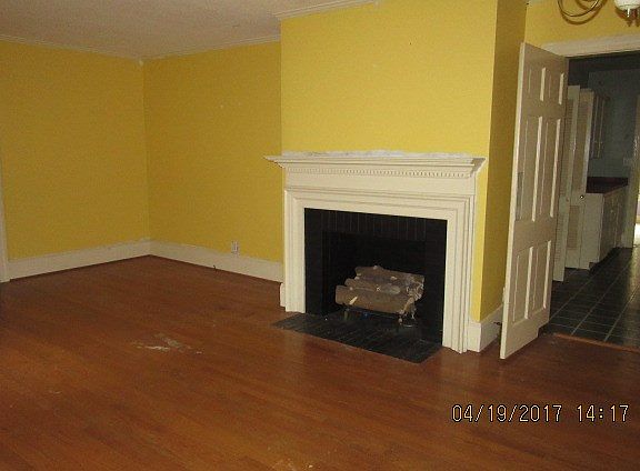 5th image of 708 S 1st St