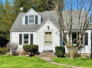 44 Cloverland Dr, Rochester, NY 14610