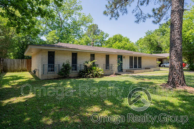 4 bed, 2.0 bath, 1953 sqft, $1,500 — Photo 4