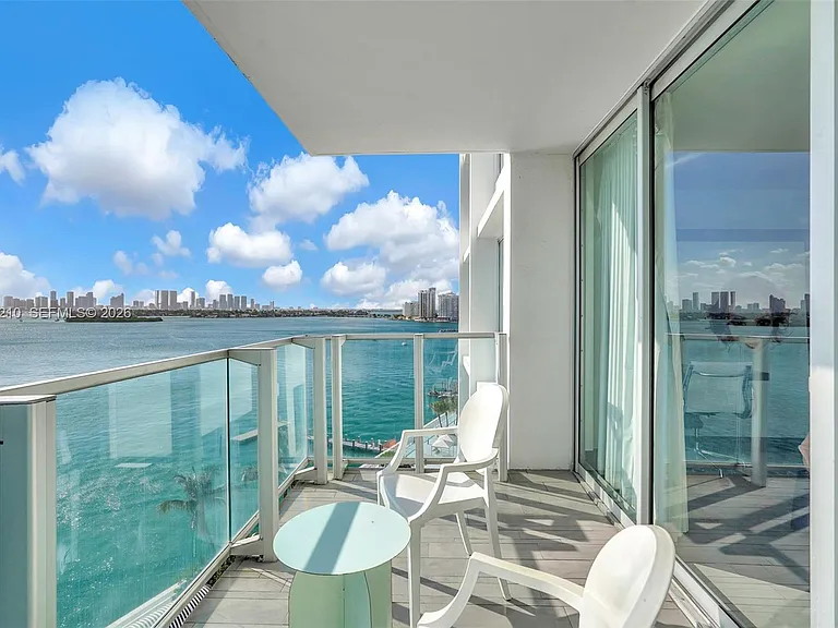 1100 West Ave #916 — Photo 31