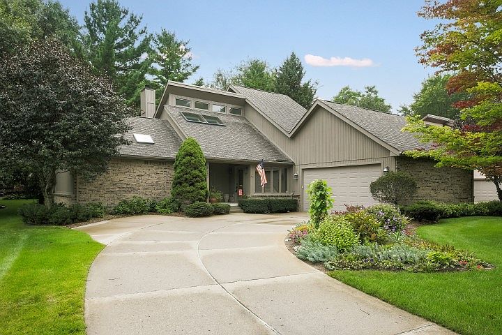 1st image of 8297 Woodspur Dr