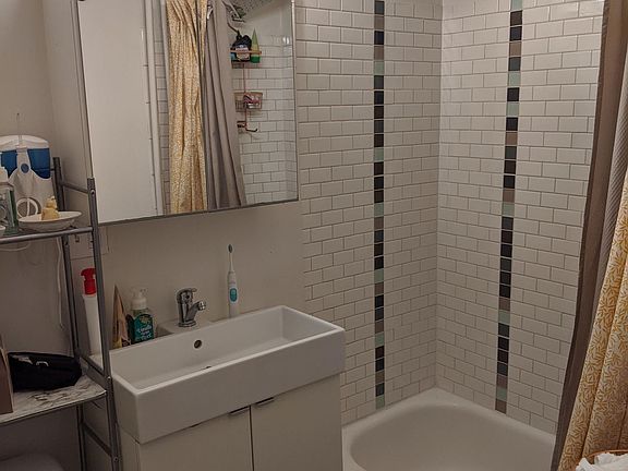 3rd image of 238 Elm St #1