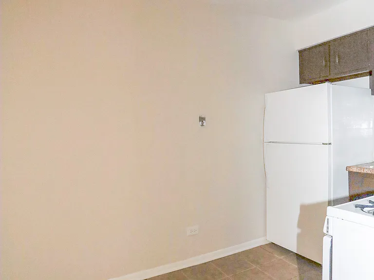 5841 N Winthrop Ave #310 — Photo 4
