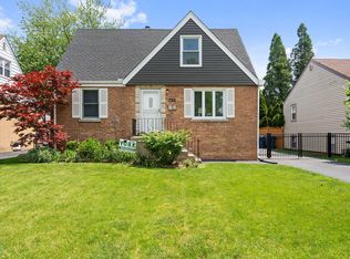 755 S Spring Rd, Elmhurst, IL 60126