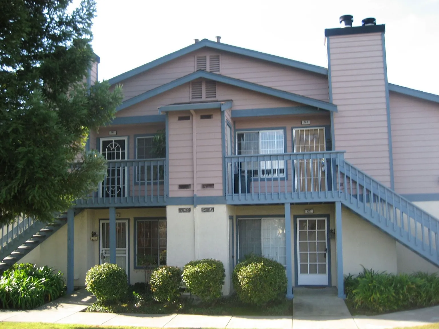 228 Glenwood photo 1