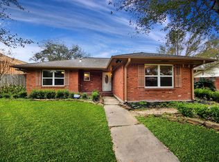 7713 Valley View Ln, Houston, TX 77074