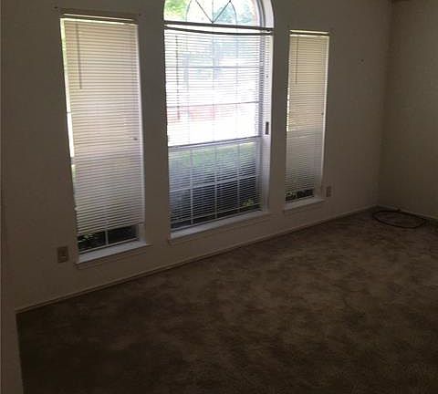 3rd image of 1233 Harvest Hill Ln